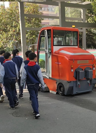 杭州学校扫地车客户